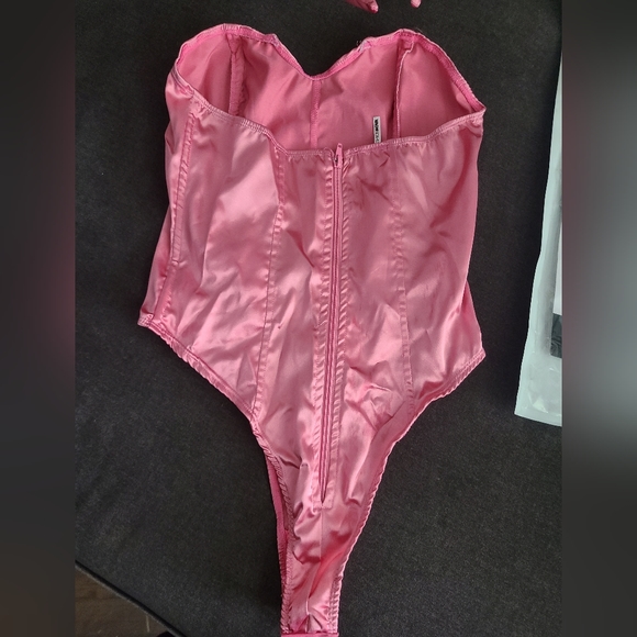 Pink Hot Rabbit Fashion Nova costume - Picture 5 of 6